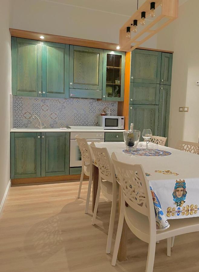 Cali Feriehus Taormina